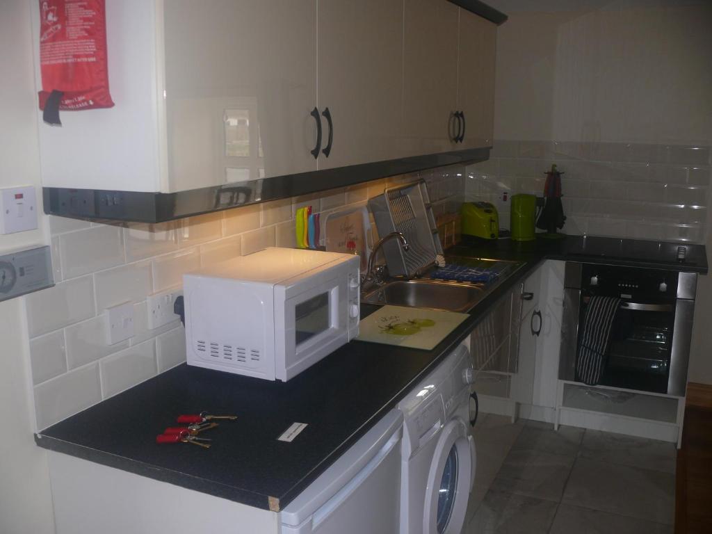 Gweebarra Apartments room 3