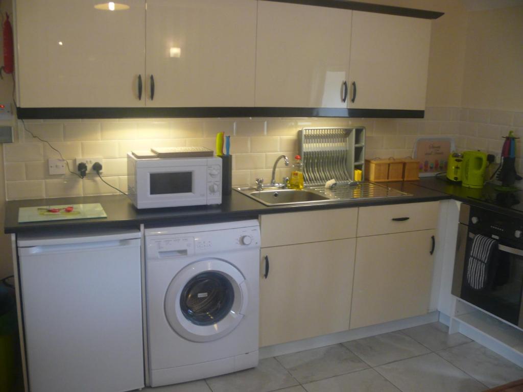 Gweebarra Apartments room 4