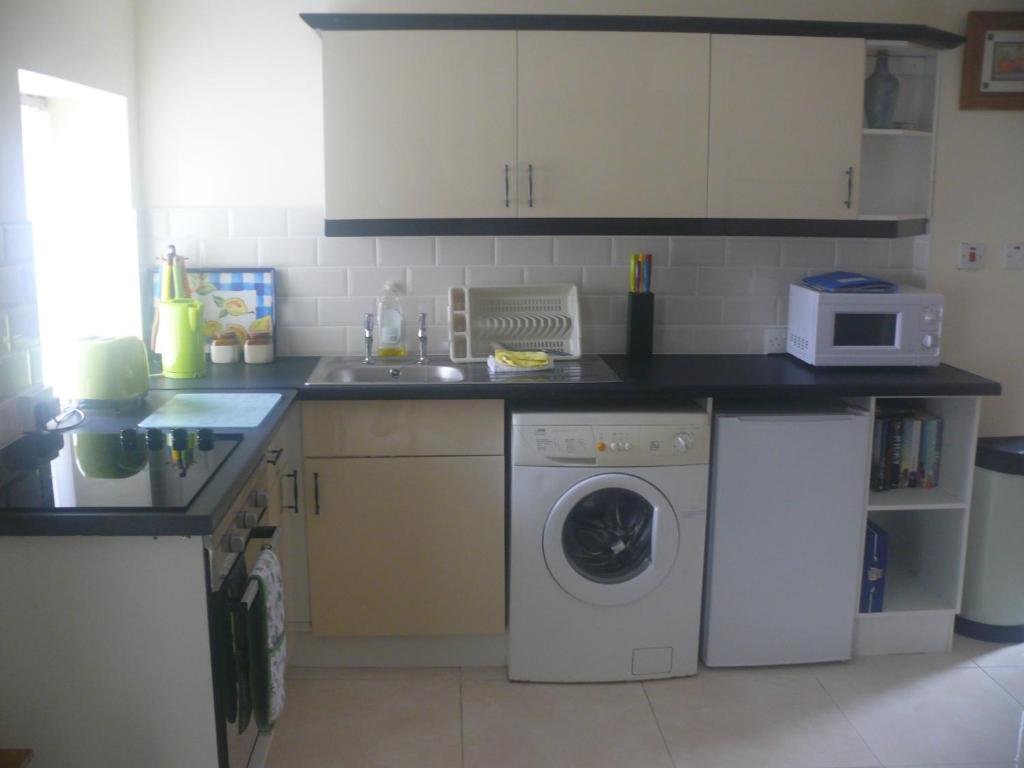 Gweebarra Apartments room 5