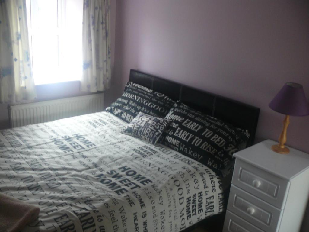 Gweebarra Apartments room 6